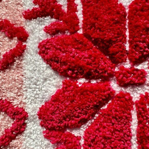 Betsey Johnson Christmas Chevron Snowflakes White and Pink Bath Rug Mat - Picture 2 of 6